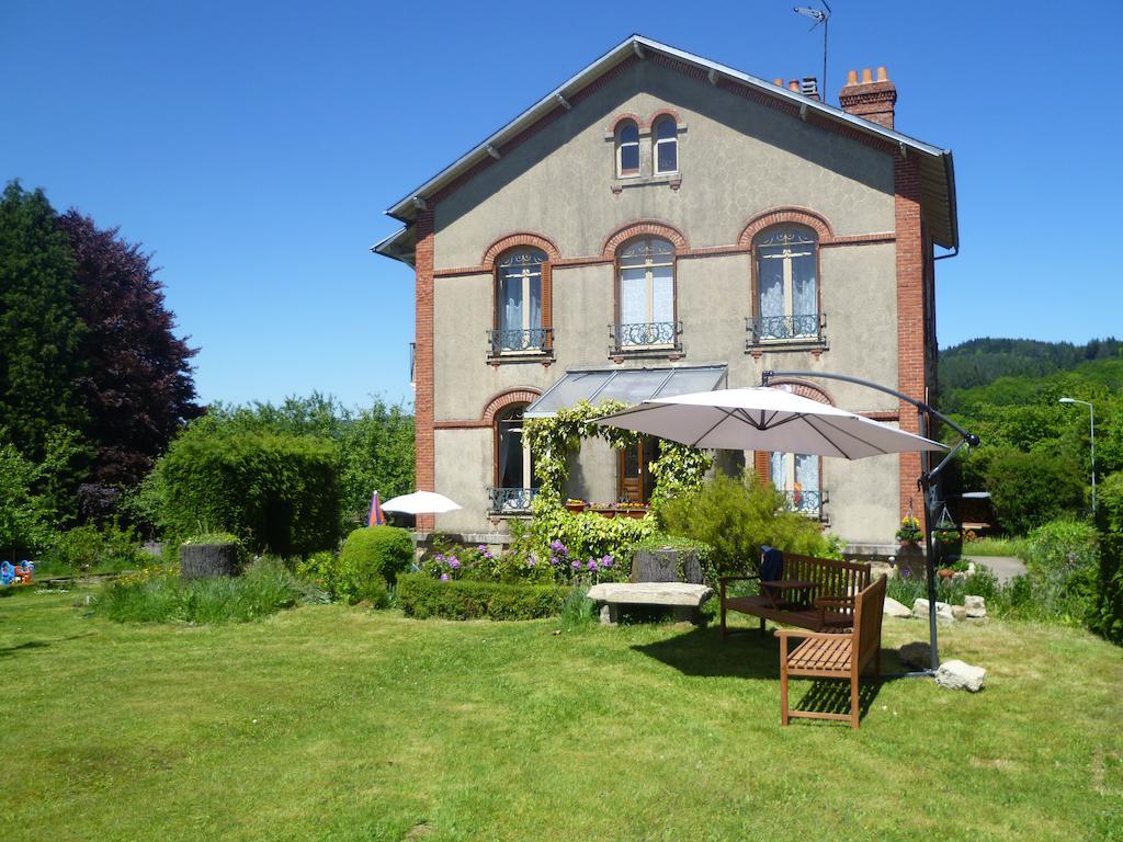 La Maison Du Marchand Bed & Breakfast Peyrat-le-Chateau Exterior photo